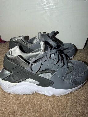 Nike Kids Gray Lace-Up Sneakers